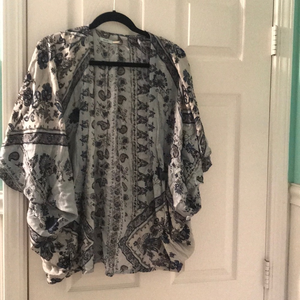 Urban Outfitters light blue floral kimono